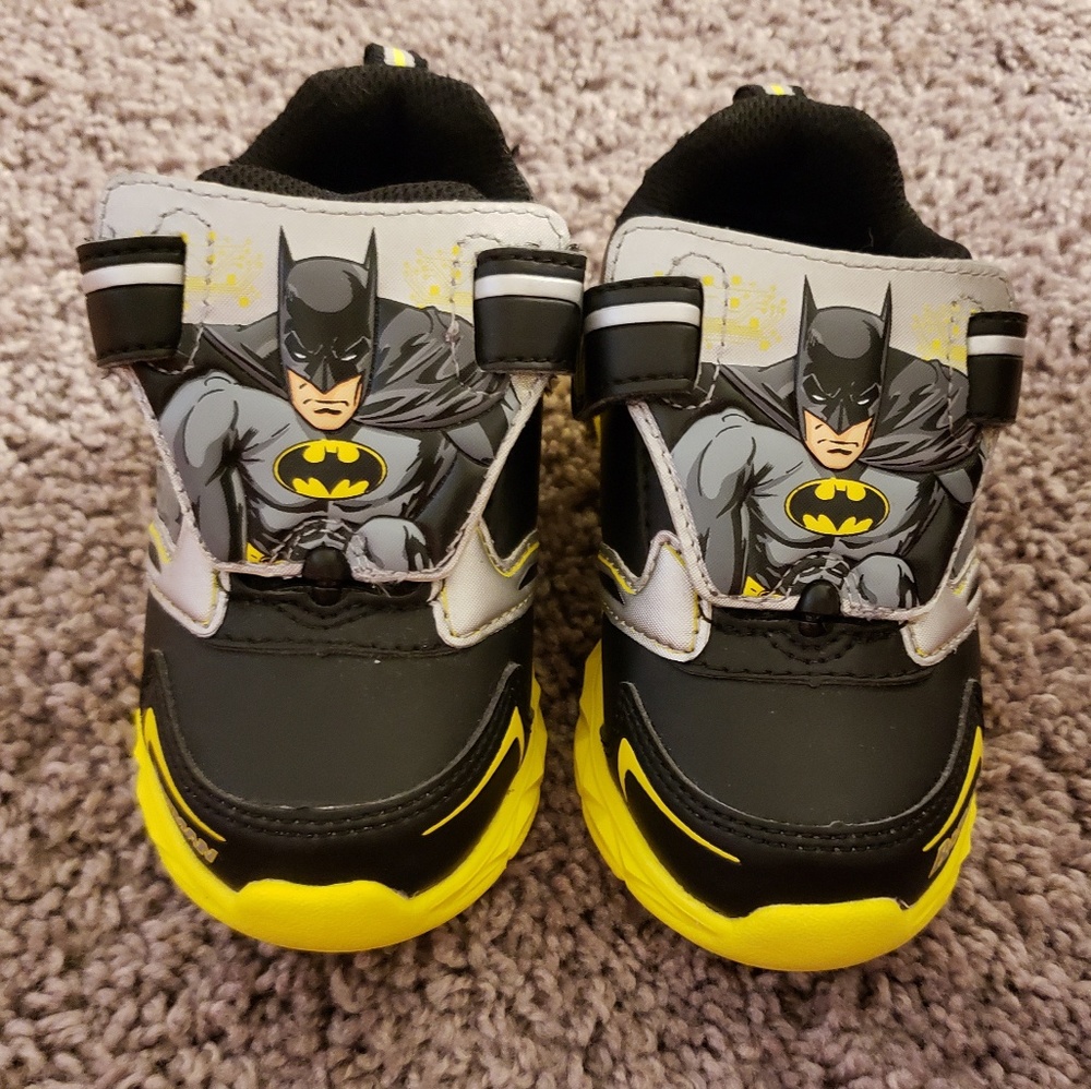 Toddler Boys Size 7 Batman Light Up Sneakers